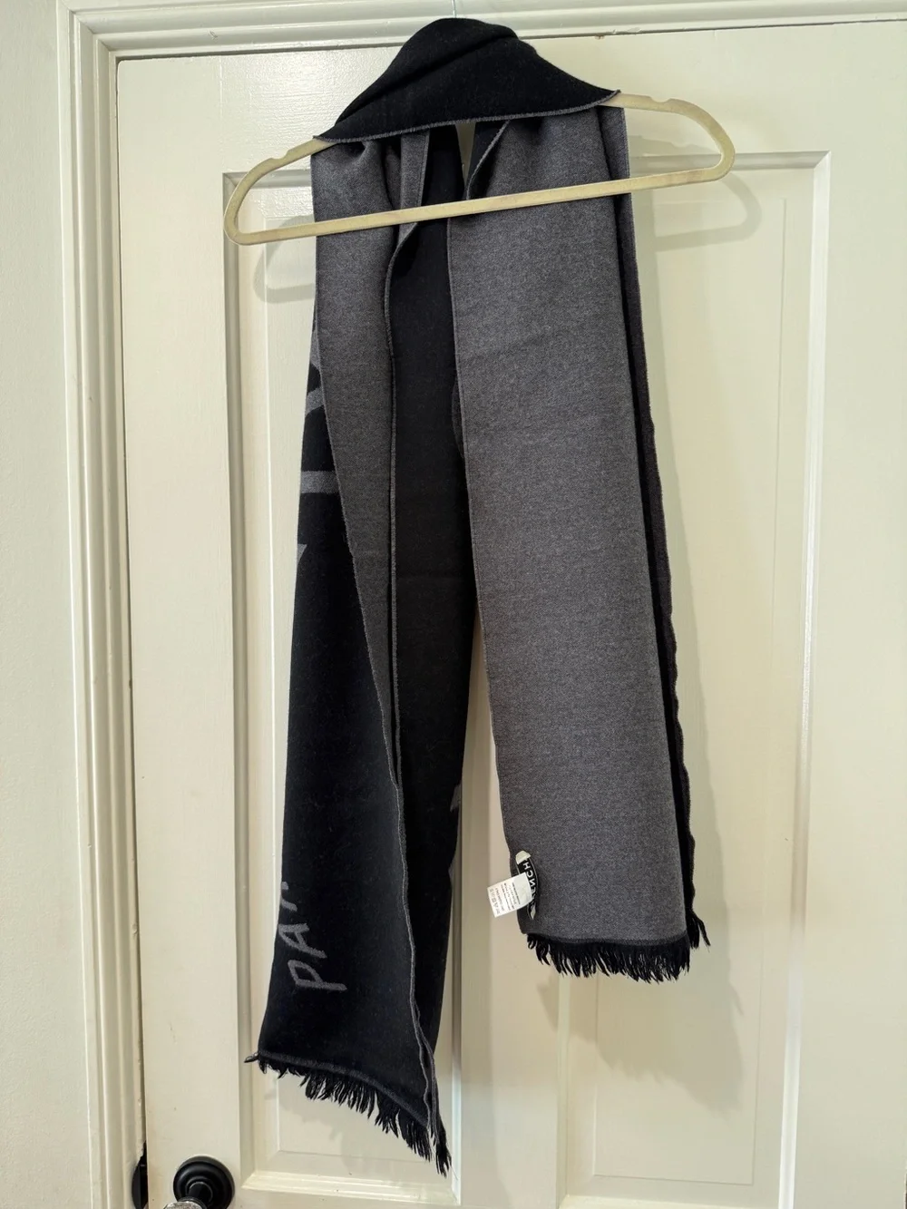 Givenchy chevron logo pattern wool scarf men women black grey Paris